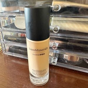 BareMinerals BAREPRO Foundation